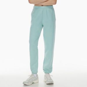 TNA Aritzia Cozy Fleece Boyfriend Sweatpant